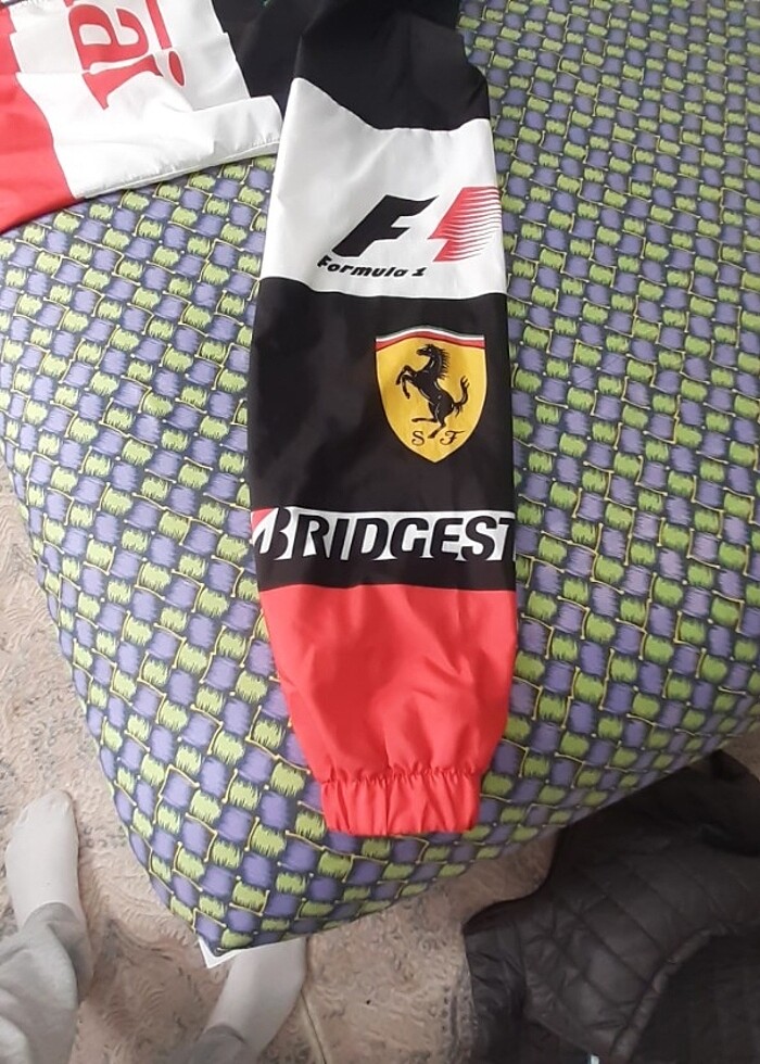 Ferrari  yağmurluk  - Görsel 5
