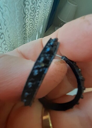 Diğer Siyah hafif simli küpe çok şık