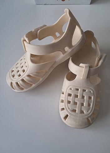 LC Waikiki Kız çocuk sandalet 