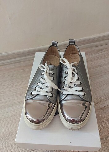 DESA marka gri sneaker 37 numara