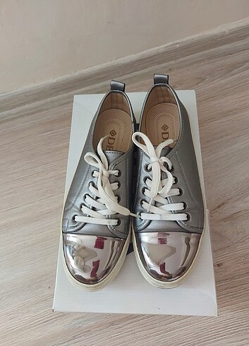 37 Beden gri Renk DESA marka gri sneaker 37 numara