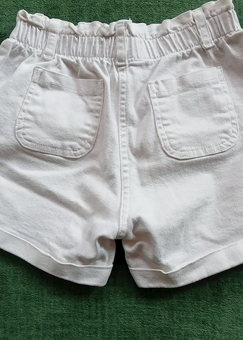 Beyaz Pamuklu Bol Kesim Kız Şortu - Görsel 4