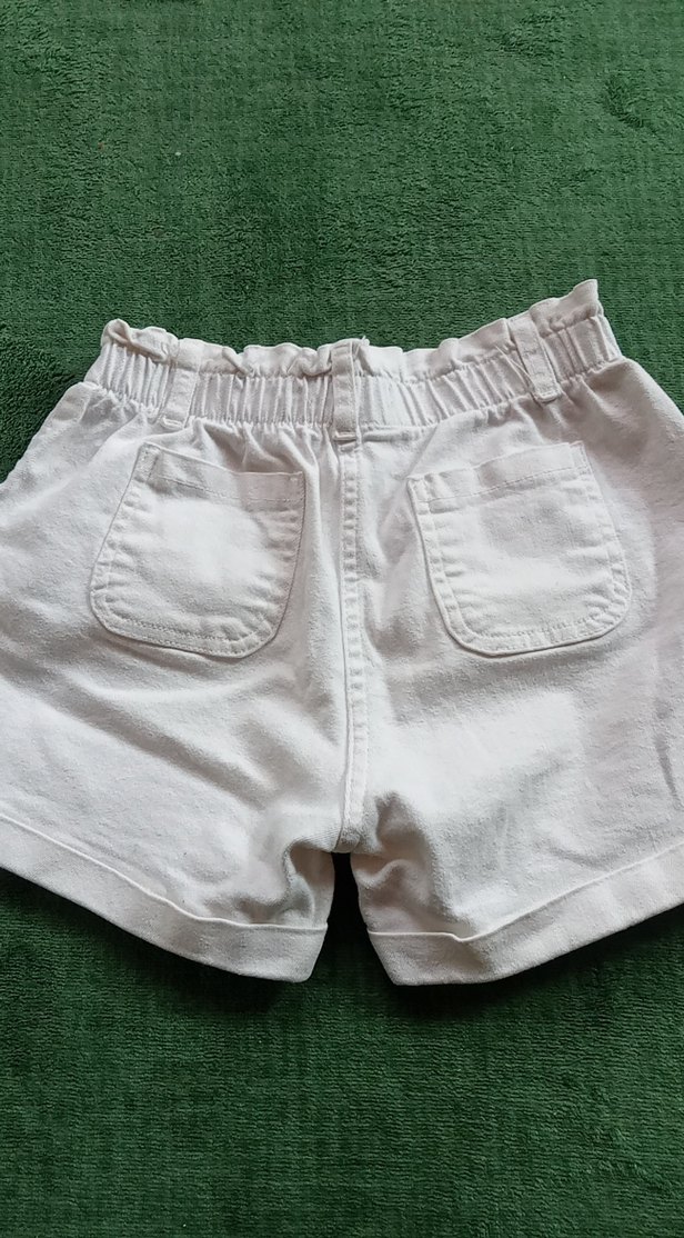 Beyaz Pamuklu Bol Kesim Kız Şortu - Görsel 3