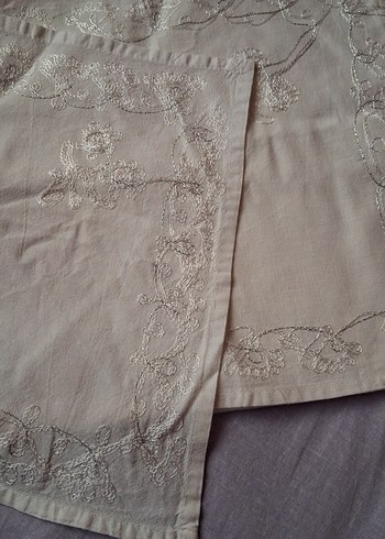 Nakışlı Vintage Beyaz Masa Örtüsü - Görsel 2