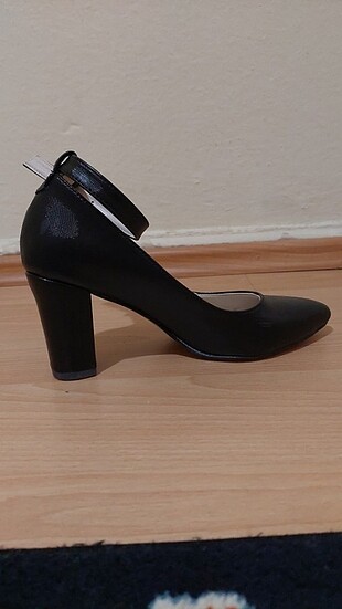 Kalın topuklu stiletto