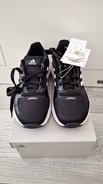 30 Beden Orijinal Adidas 30.5 numara sifir unisex
