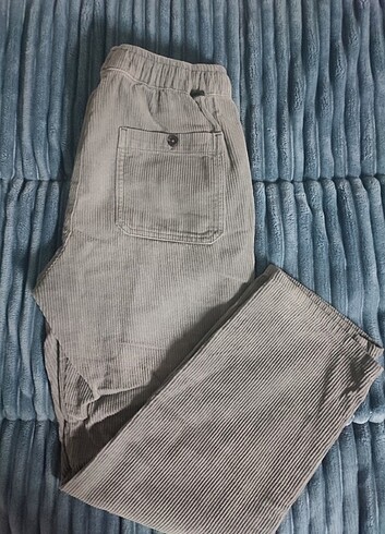 13-14 Yaş Beden Zara boys 13-24 yaş gri kadife pantolon