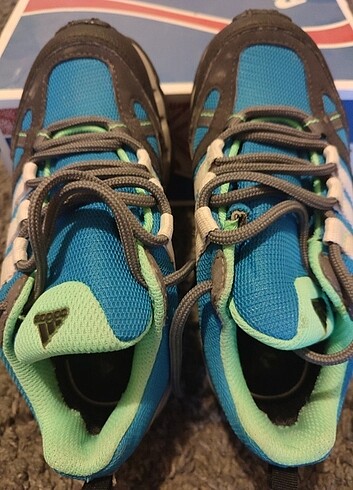 Adidas 30 numara climate proof çocuk ayakkabı 