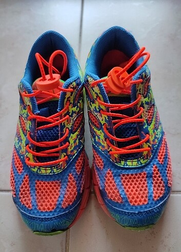 Asics gel noosa 33 numara çocuk ayakkabı 