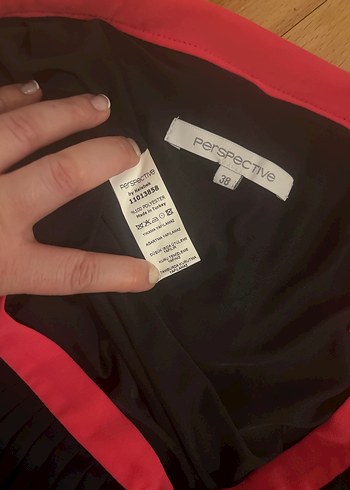 Kırmızı Detaylı Siyah Piliseli Midi Etek - Görsel 4