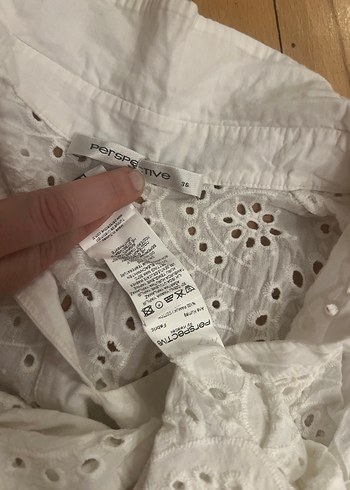 Nakışlı V Yaka Düğmeli Beyaz Kadın Gömlek - Görsel 5