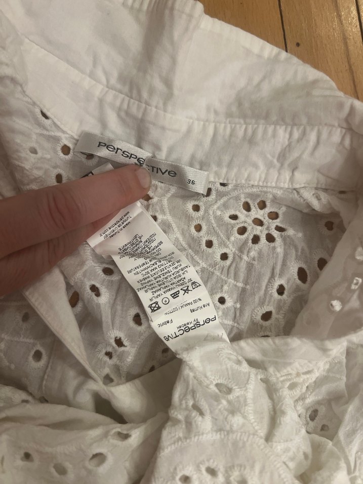 Nakışlı V Yaka Düğmeli Beyaz Kadın Gömlek - Görsel 5