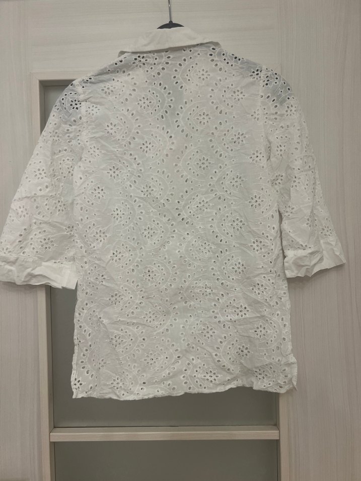 Nakışlı V Yaka Düğmeli Beyaz Kadın Gömlek - Görsel 3