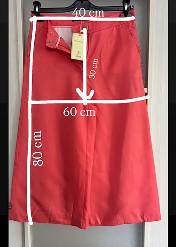 Kırmızı Düğmeli Midi Kadın Kumaş Pantolon - Görsel 2