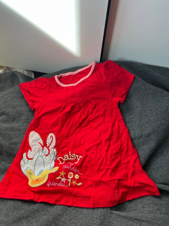 Kız Çocuk Kırmızı Payetli V Yaka Tişört - Görsel 2