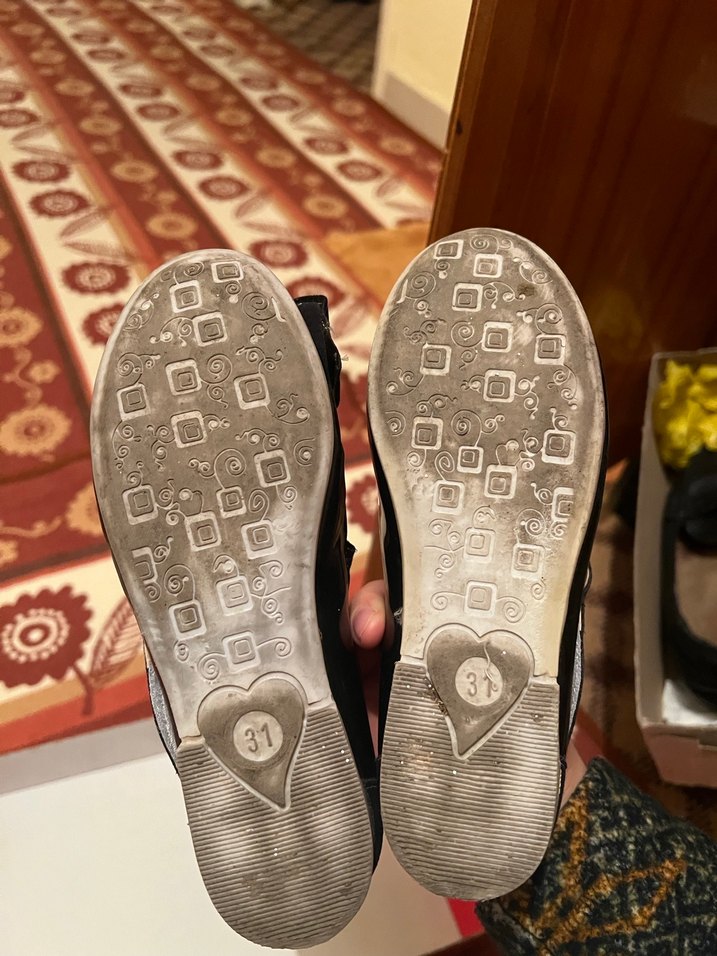 Kızlar İçin Siyah Tokalı Babet Ayakkabı - Görsel 2