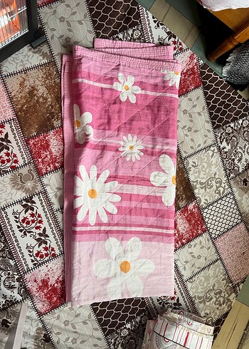 Çiçek Desenli Pembe pike - Görsel 2