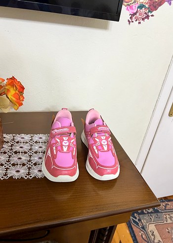 Kız Çocuk Pembe Baskılı Cırtcırtlı Spor Ayakkabı - Görsel 2