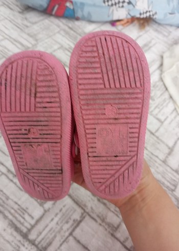 25 Beden pembe Renk Kız Çocuk Pembe Kaydırmaz Terlik