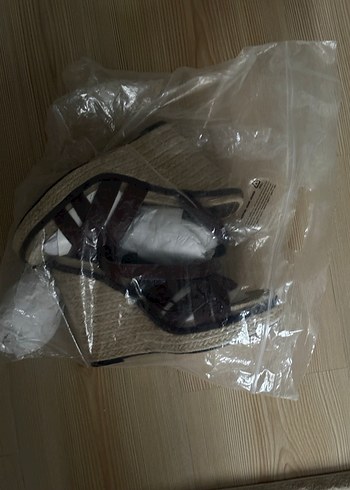 Kahverengi Deri Tokalı Dolgu Topuklu Kadın Ayakkabı - Görsel 7