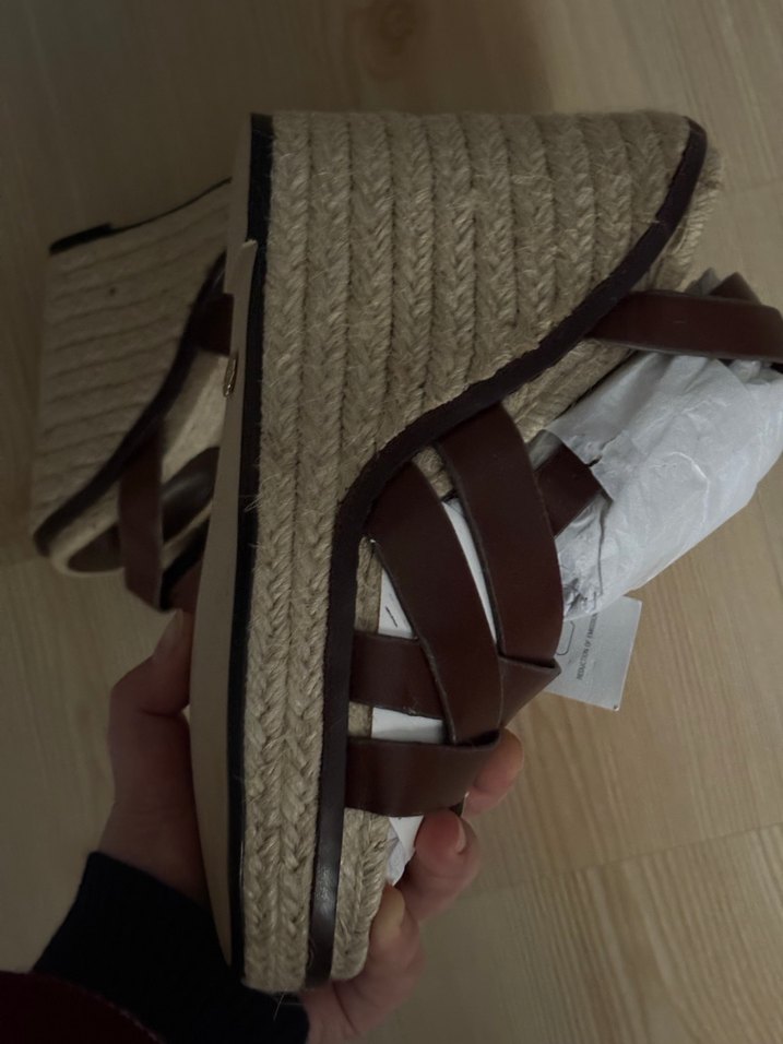 Kahverengi Deri Tokalı Dolgu Topuklu Kadın Ayakkabı - Görsel 3