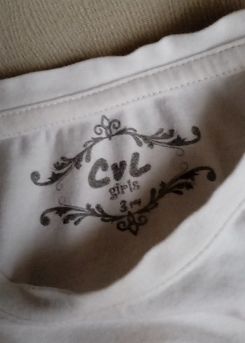 Çiçek Nakışlı Beyaz Kız Elbisesi - Görsel 3