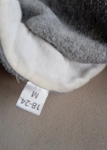 Düğmeli Gri Erkek Çocuk Ev Terliği 18-24 ay birkaç ay kullanıldı - Görsel 5