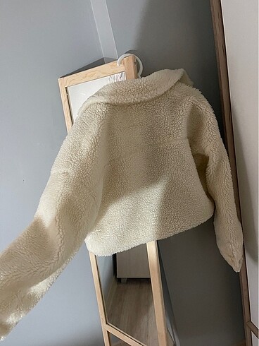 l Beden Peluş crop ceket