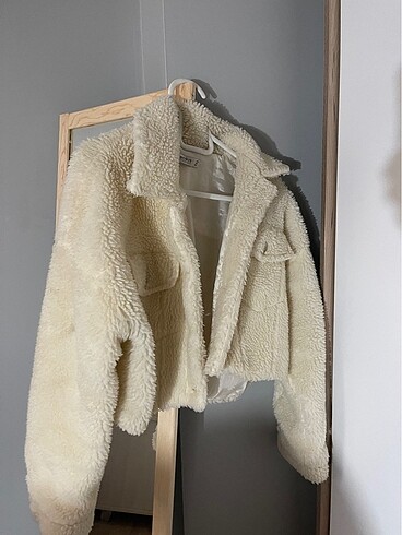 l Beden ten rengi Renk Peluş crop ceket