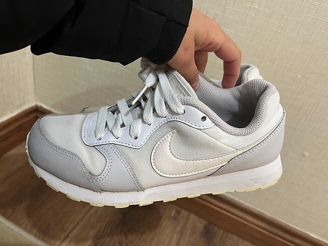 36 Beden beyaz Renk Nike orijinal ayakkabı
