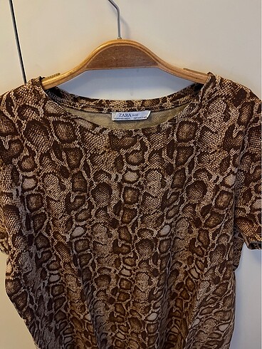 Zara Leopar desenli tişört