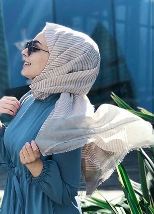 Çizgi desenli şal