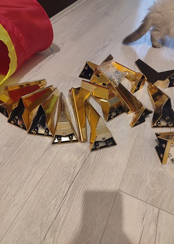 Ikea Parlak Altın Dekoratif Metal Ayaklar