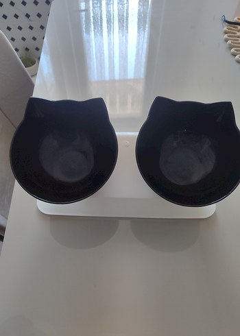 Kedi şeklinde çiftli siyah mama kabı