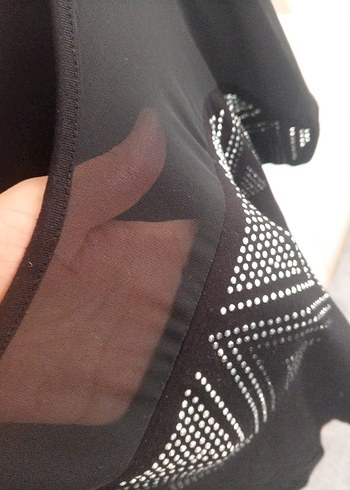 Dantel Detaylı Siyah V Yaka Bluz - Görsel 2