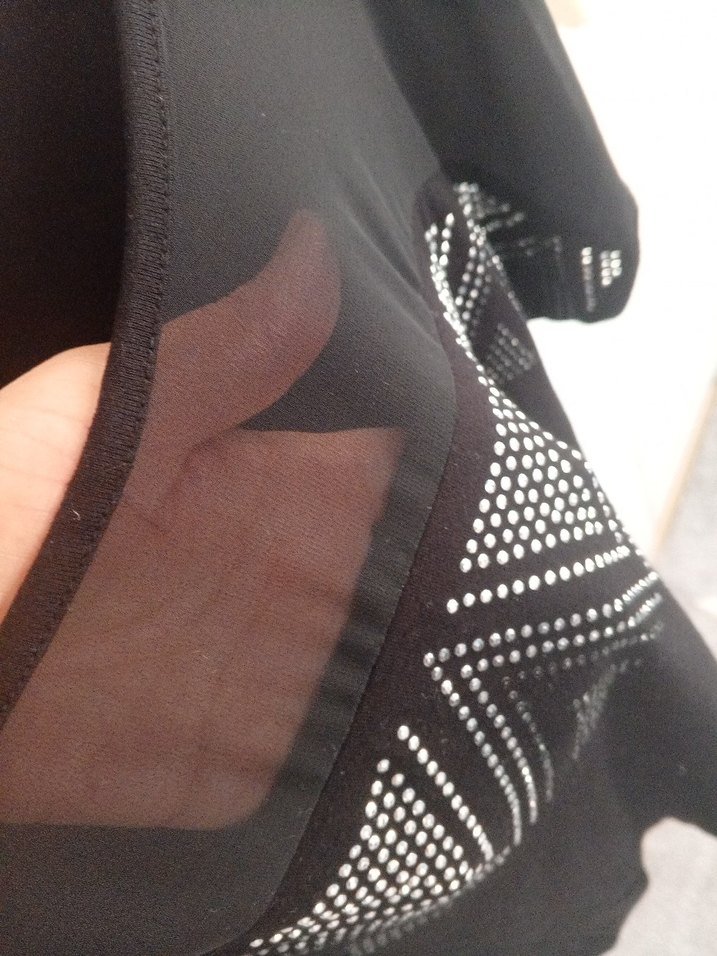 Dantel Detaylı Siyah V Yaka Bluz - Görsel 2