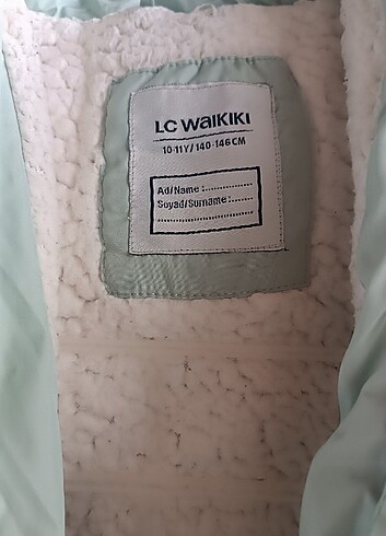 10 Yaş Beden yeşil Renk LC waikiki çocuk kaban içi yünlü