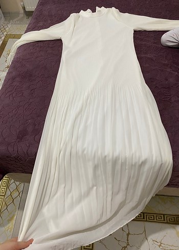 Uzun Kollu Beyaz Piliseli Uzun Elbise - Görsel 3