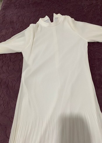 Uzun Kollu Beyaz Piliseli Uzun Elbise - Görsel 2