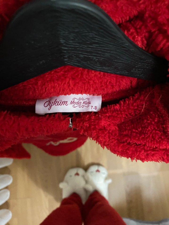 Kız Çocuk Kırmızı Kapüşonlu Örgü Ceket - Görsel 2