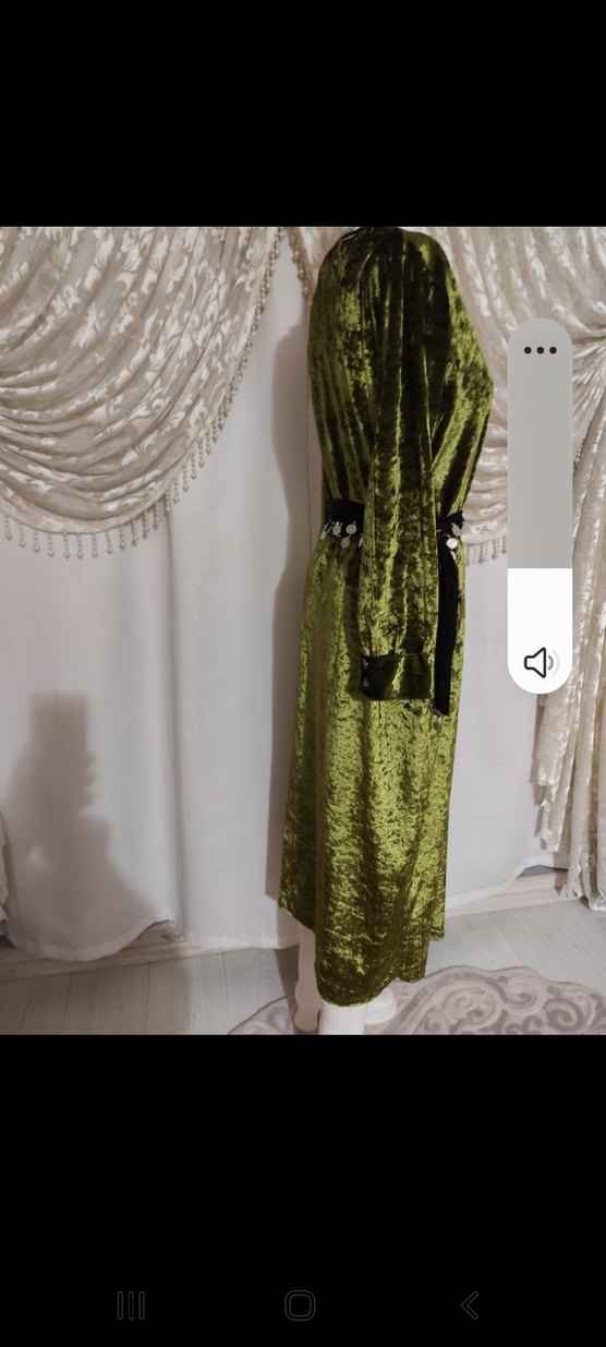 Suet : Uzun Parlak Yeşil Kadın Elbise - Görsel 4