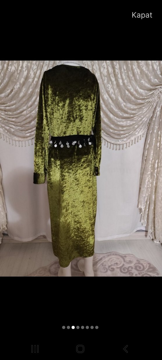 Suet : Uzun Parlak Yeşil Kadın Elbise - Görsel 2