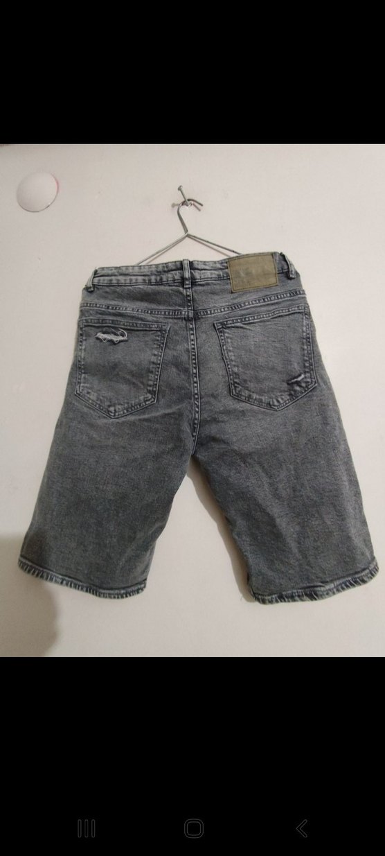 Pull &Bear Gri Bağcıklı Yırtık Denim Şort - Görsel 2