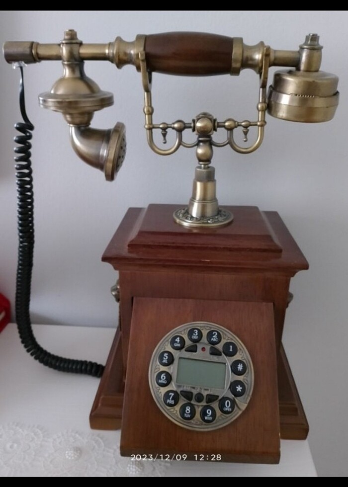 Antika görünümlü telefon - Görsel 3