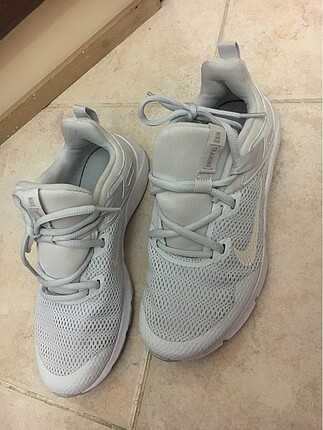 Nike spor ayakkabı