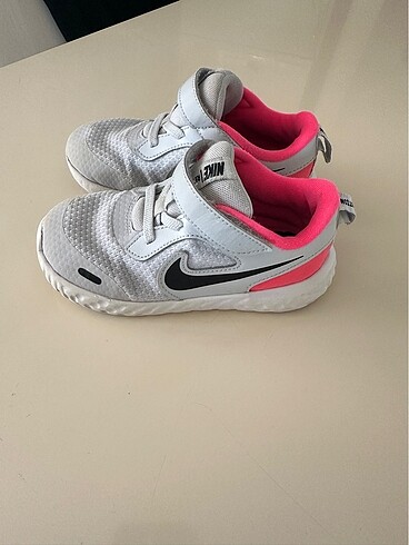 Nike revolution 5 çocuk ayakkabı 27 no