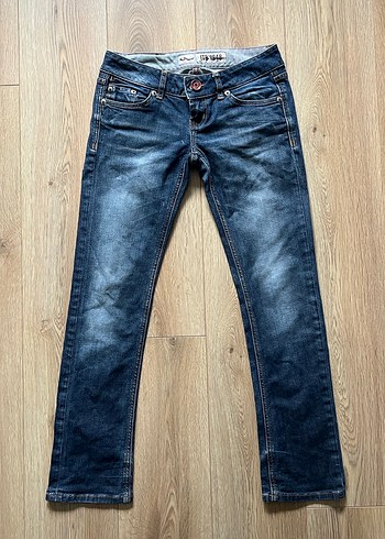 Düşük bel cepleri düğmeli jean - Görsel 2