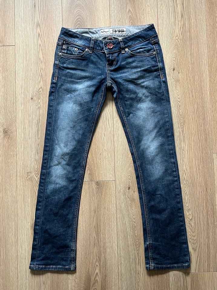 Düşük bel cepleri düğmeli jean - Görsel 2