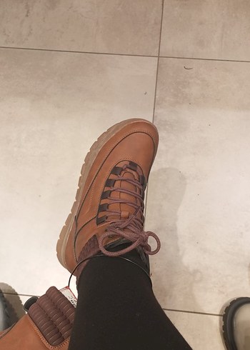 Kahverengi Deri Bağcıklı Kadın Bot - Görsel 2