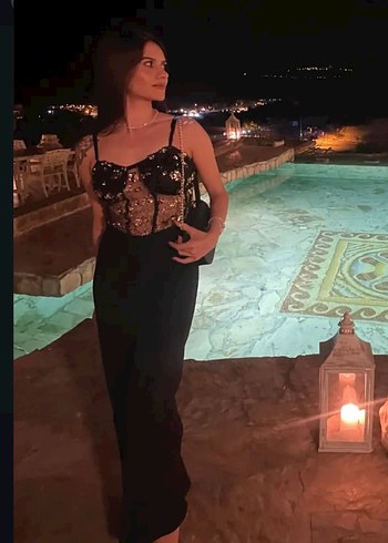 Siyah taşlı tulum